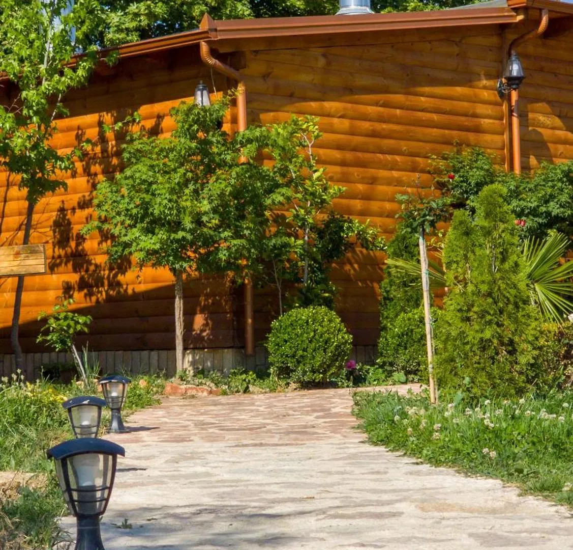 بيت خشبي Mesopotam Agrotourism Resort ساراندا