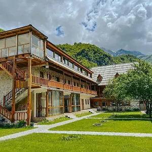  Vakantieboerderij Logu I Harushave